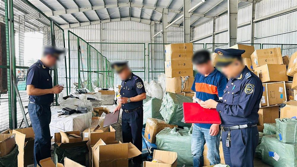 Quản lý hàng hoá mua gom từ cư dân biên giới